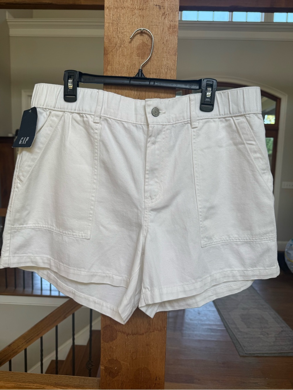 GAP White Cotton Twill Elastic Waist Utility Cargo Shorts XL